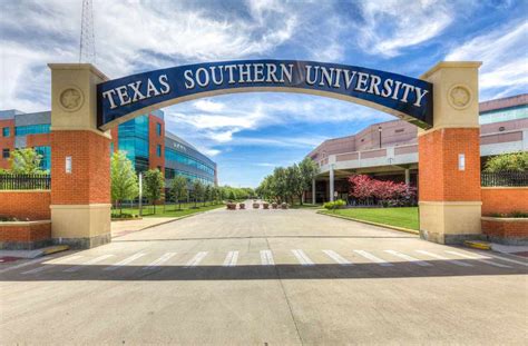 Southern texas university - By Lauren Mazzo. Published on 4/11/2023 at 4:05 PM. TSU. The Texas Southern University cheerleaders made history this weekend, becoming the first historically Black college or university to win at ...